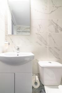 Modern Studio near Downtown