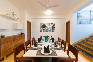 Classique Woods by StayVista with Lawn with Gazebo & Bar, Indoor Fun