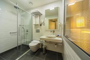 Standard Double or Twin Room with Partial Sea View room in Poseidon Hotel - Scene Concept