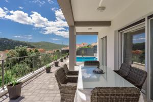 VILLA Mari with private pool