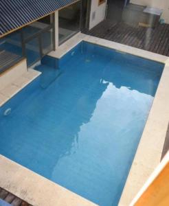 Departamento con pileta climatizada Roca