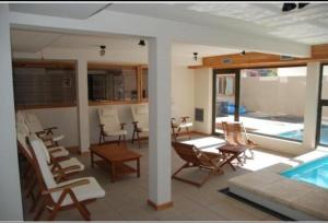 Departamento con pileta climatizada Roca