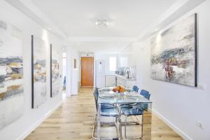 LUXURY PENTHOUSE, Best Sunset, Heated Pool, Fast WiFi