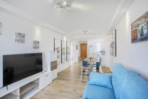 LUXURY PENTHOUSE, Best Sunset, Heated Pool, Fast WiFi