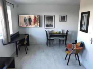Appartements Le Studio Saint Martin - Piscine & Spa - Aeroport : photos des chambres