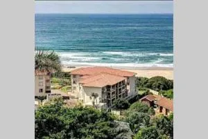 La Mer Stunning Beachfront Apartment - Illovo