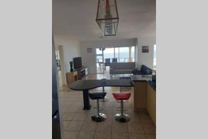 La Mer Stunning Beachfront Apartment