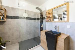 Villa avec piscine au calme 6 personnes