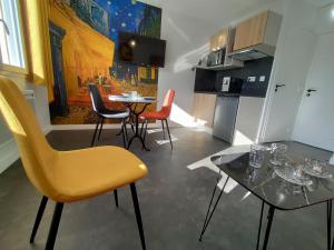 Appartements Residence M - LAVALOC : photos des chambres