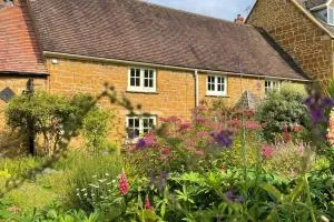 Cotswolds Cottage Ilmington with Wood Burning Stove & BBQ - pet friendly - 伊尔明顿