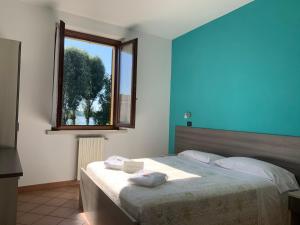 Deluxe Double or Twin Room with Lake View