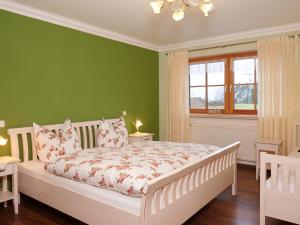 Two-Bedroom Apartment room in Ferienhof Dirnberg