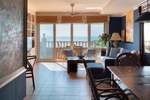 Ático duplex de lujo frente al mar. 1a linea playa