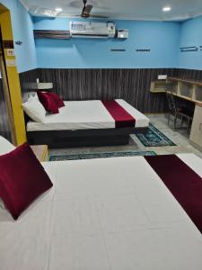 Chakravarthy Holidays