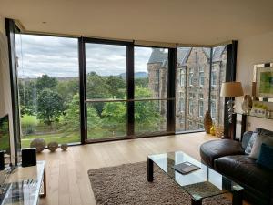 Quartermile Luxury Landing Apartment