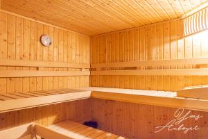 Chalets Chalet La Revoyotte : photos des chambres