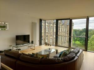 Quartermile Luxury Landing Apartment