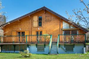 Chalets Chalet La Revoyotte : photos des chambres