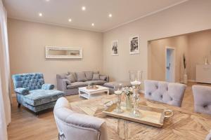 Deluxe One-Bedroom Apartment with City View room in Zum Landsberger Hof
