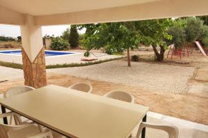 Villa rústica privada con gran chalet y piscina
