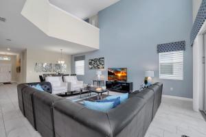 LAKEVIEW Home w Private Pool FREE Water Park