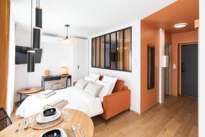 Appartements Apparts Seasons - Saint Etienne - La Terrasse : photos des chambres