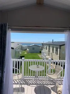 Free fun passes far up to 5 people for seven night minimum stay during Easter and first two people to book one week minimum in the summer holidays 6 Swan View Haven, Littlesea - 厄维召特