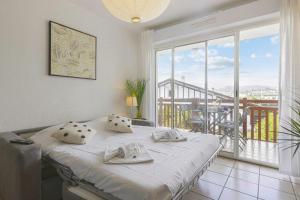 Appartements Charming flat with terrace and pool nearby Hendaye station - Welkeys : photos des chambres