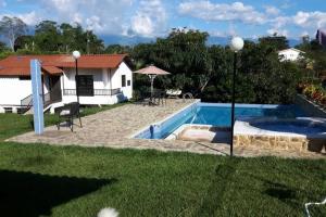 Alojamiento Esmeralda Azul - 3hvězdičkové hotely ve městě Armenia