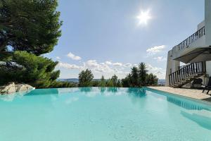 Villas Superb and atypical villa with pool and splendid view in Toulon - Welkeys : photos des chambres