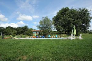 Villages vacances Au Petit Bernerot - Les gites de l'Arbre Voyageur : photos des chambres