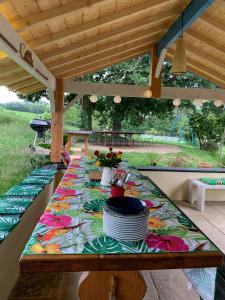 Villages vacances Au Petit Bernerot - Les gites de l'Arbre Voyageur : photos des chambres