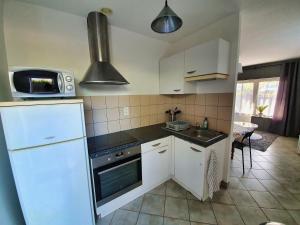 Appartements Idealement situe, spacieux et agreable, parking gratuit et classe 3 etoiles : photos des chambres