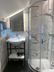 Hotels Hotel La Canopee : photos des chambres