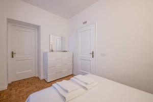Appartamento con 2 Camere da Letto - Via dell'Orso 18