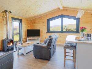 Bacheiddon Log Cabin