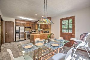 Quiet Home with Fire Pit - 1 Mi to Downtown Acworth!