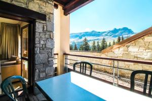 Bright spacious two bed South facing family apartment