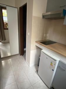 Hotels RENT APPART - La Garenne Colombes : Chambre Double avec Kitchenette