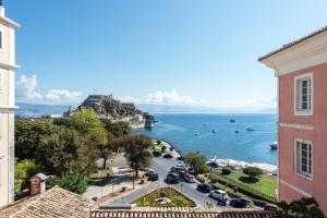 Arieni Sea View House