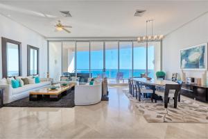 Luna Blanca 1201 by Kivoya