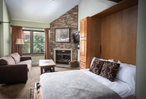 River Mountain Lodge Horseshoe Gulch Condo: Ski-In To Downtown Breck