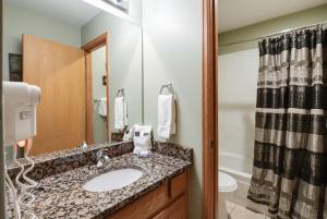 River Mountain Lodge Horseshoe Gulch Condo: Ski-In To Downtown Breck