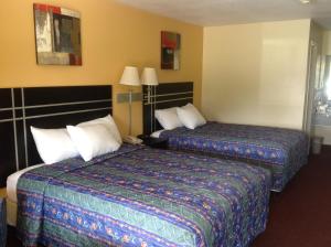 Double Room with Two Double Beds room in Countryside Inn