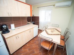 L&R Modern Apartment