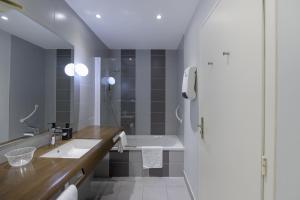 Hotels Hotel Vulcain : Chambre Double Deluxe