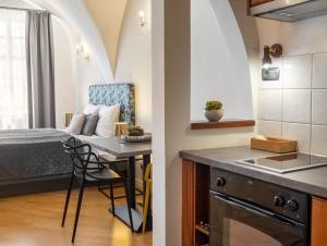 Chateau 9 Apartments by Adrez