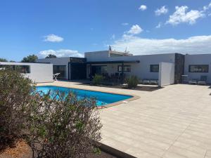 Heated & Shared Pool VILLA MATRIANA 36A, North Shore Villas - 4hvězdičkové hotely ve městě Lajares