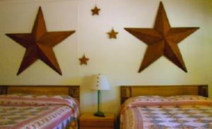 Deluxe Double Room with Two Double Beds room in Sequoia Motel