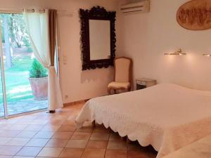 Villas Villa raffinee a Orange avec piscine privee : photos des chambres